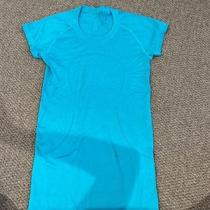Lululemon top
